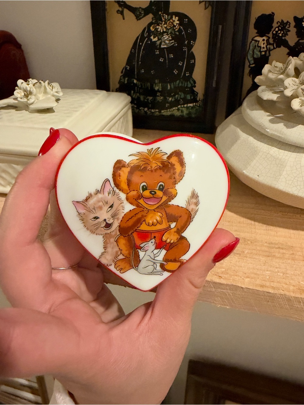 Heart-Shaped Small Pets Trinket Box - Red and White